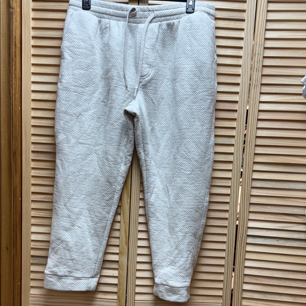 STYLUS Women's Textured Cream Joggers